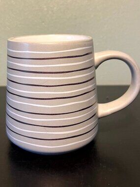 NWT Thyme & Table Stoneware Coffee Mug Pale Grey Metallic Gold White Stripe 16oz